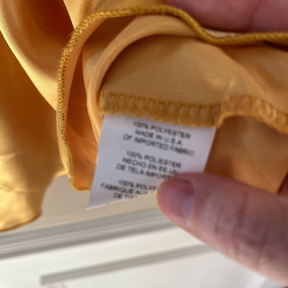 Gorgeous Yellow Top - Picture 7 of 8